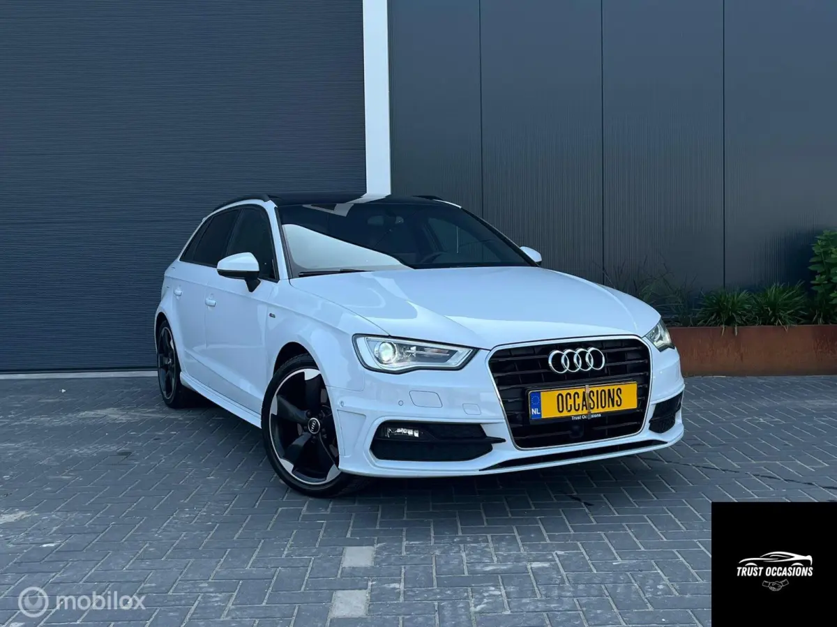1.8TFSI 3 x S-line Pano Trekhaak DODEHOEK ACC