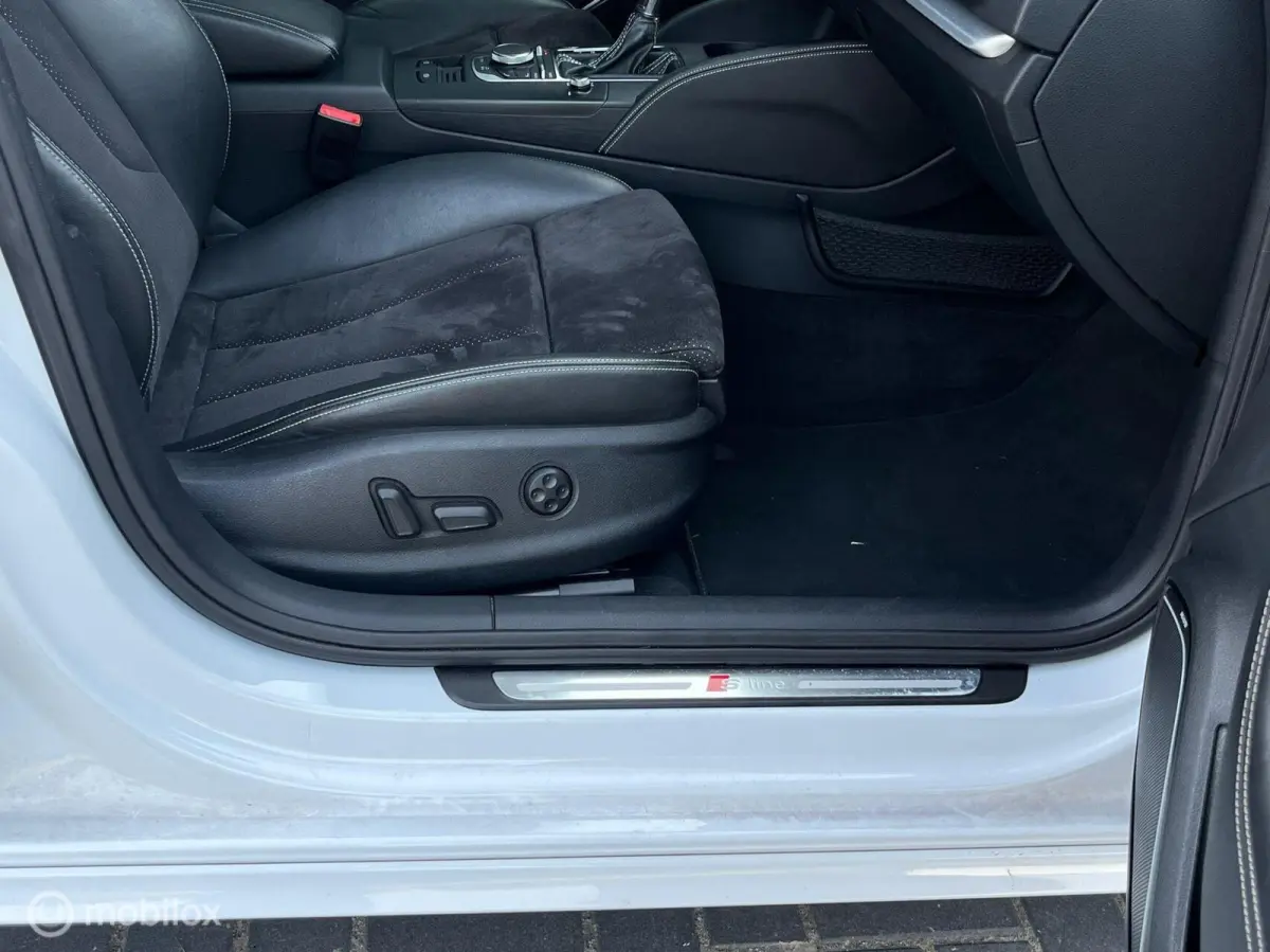 1.8TFSI 3 x S-line Pano Trekhaak DODEHOEK ACC