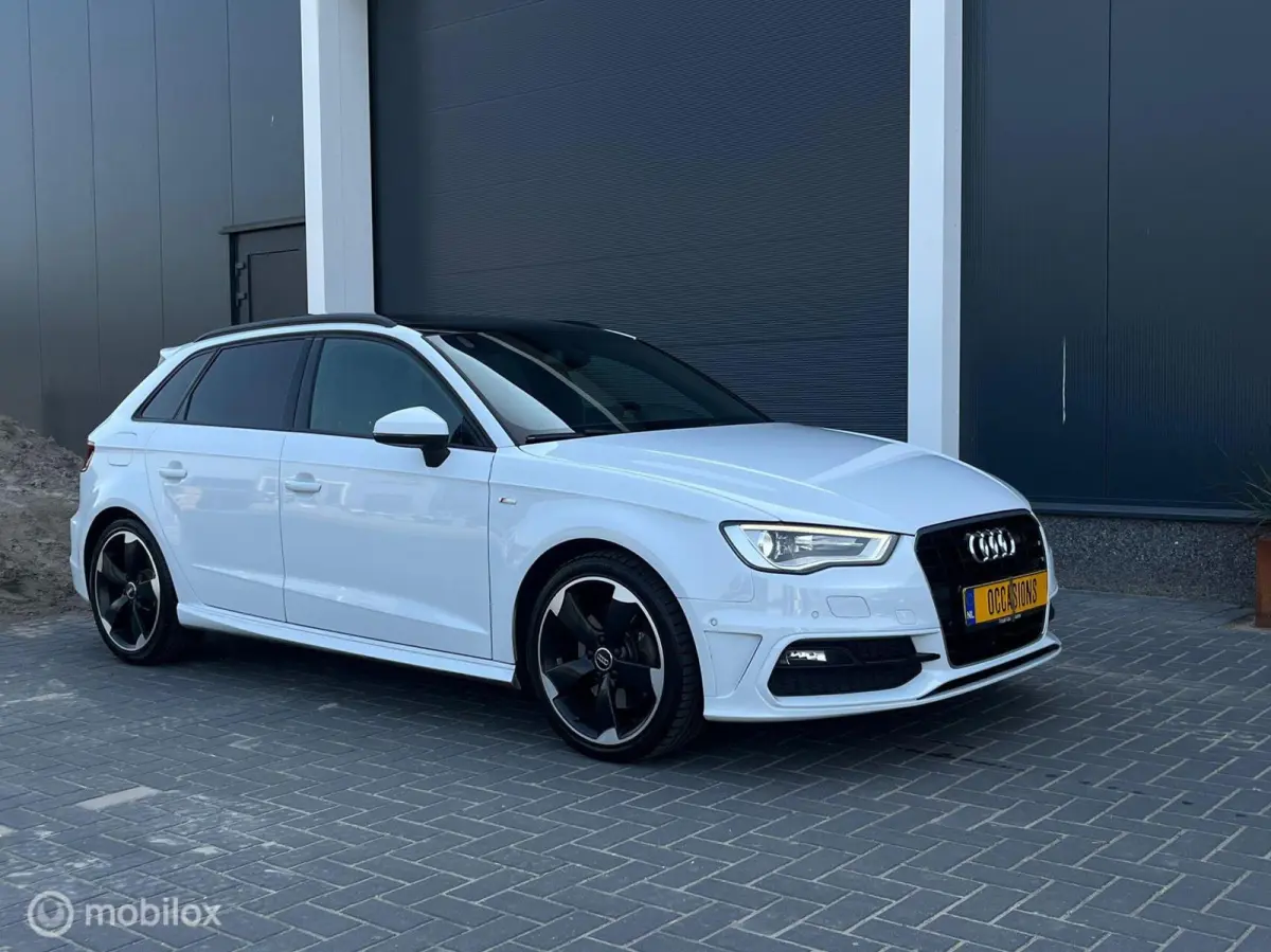 1.8TFSI 3 x S-line Pano Trekhaak DODEHOEK ACC