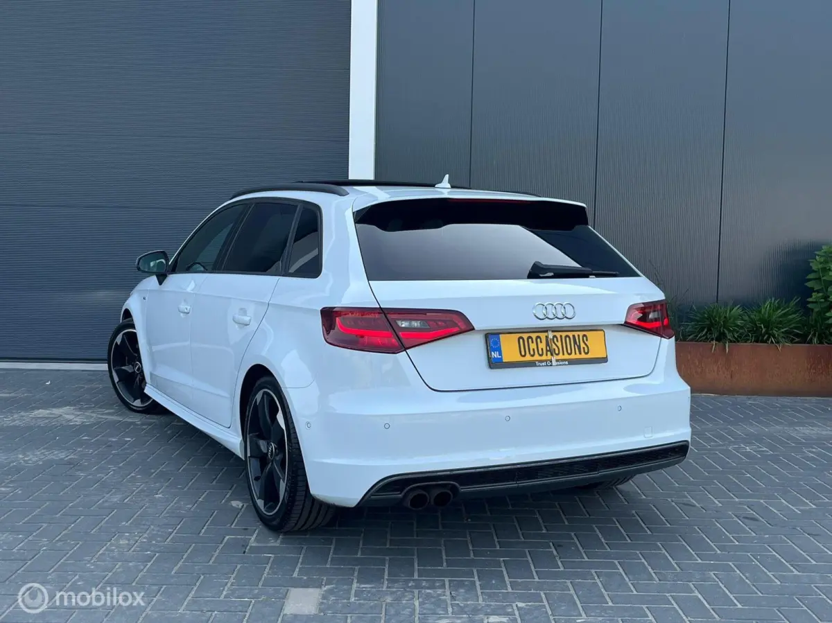1.8TFSI 3 x S-line Pano Trekhaak DODEHOEK ACC