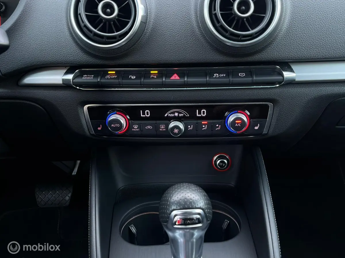 1.8TFSI 3 x S-line Pano Trekhaak DODEHOEK ACC