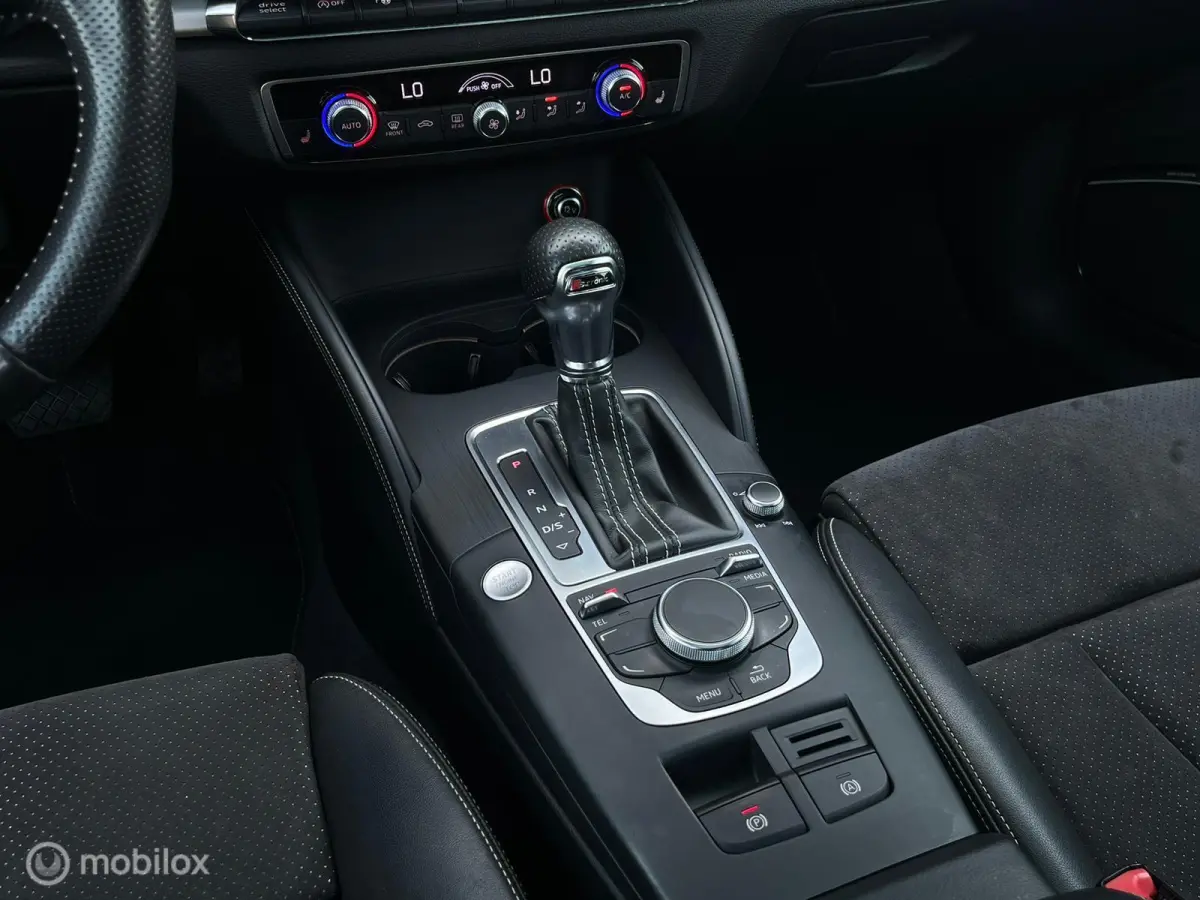 1.8TFSI 3 x S-line Pano Trekhaak DODEHOEK ACC