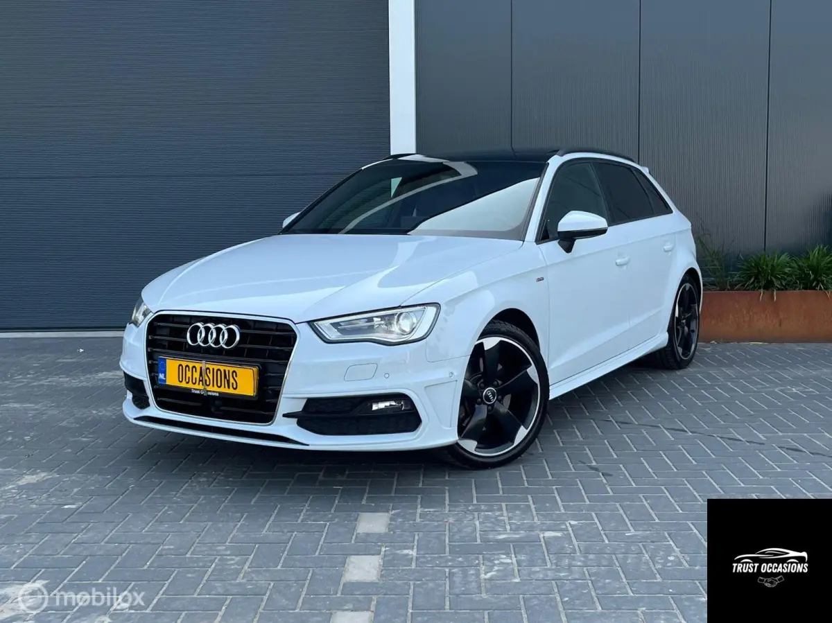 1.8TFSI 3 x S-line Pano Trekhaak DODEHOEK ACC