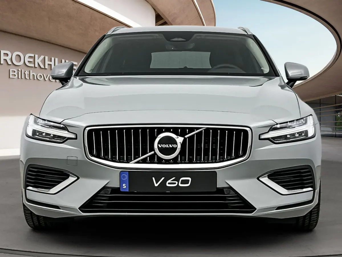 2.0 T6 Plug-in hybrid AWD Core Bright | VAPOUR GREY | BLIS | Voorruitverwarming | Stoelverw. V+A | Stuurverw. | PDC + Camera | Extra getint glas | Adaptive Cruiscontrol |