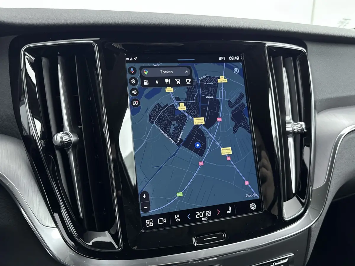 2.0 T6 Plug-in hybrid AWD Core Bright | VAPOUR GREY | BLIS | Voorruitverwarming | Stoelverw. V+A | Stuurverw. | PDC + Camera | Extra getint glas | Adaptive Cruiscontrol |