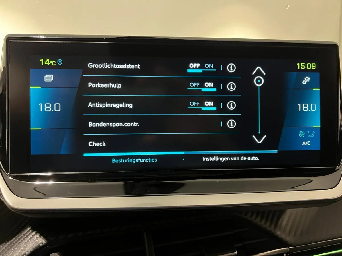 EV GT 50 kWh Climate Control | Elek. Verstelbare Stoelen + Geheugen & Verwarming | Full Map Navigatie | Apple Carplay / Android Auto | Camera | Parkeersensoren | Bekleding Half Leder / Alcan