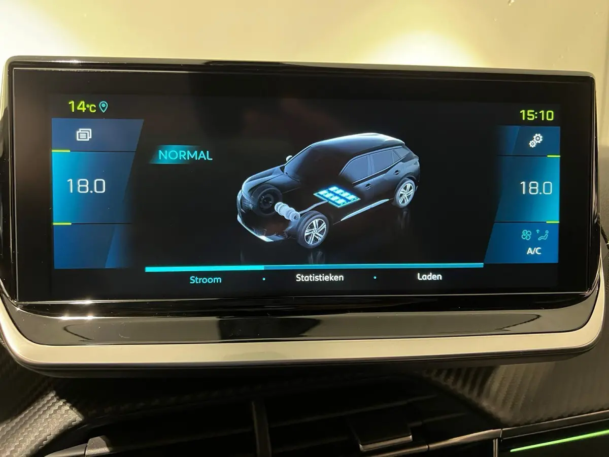 EV GT 50 kWh Climate Control | Elek. Verstelbare Stoelen + Geheugen & Verwarming | Full Map Navigatie | Apple Carplay / Android Auto | Camera | Parkeersensoren | Bekleding Half Leder / Alcan
