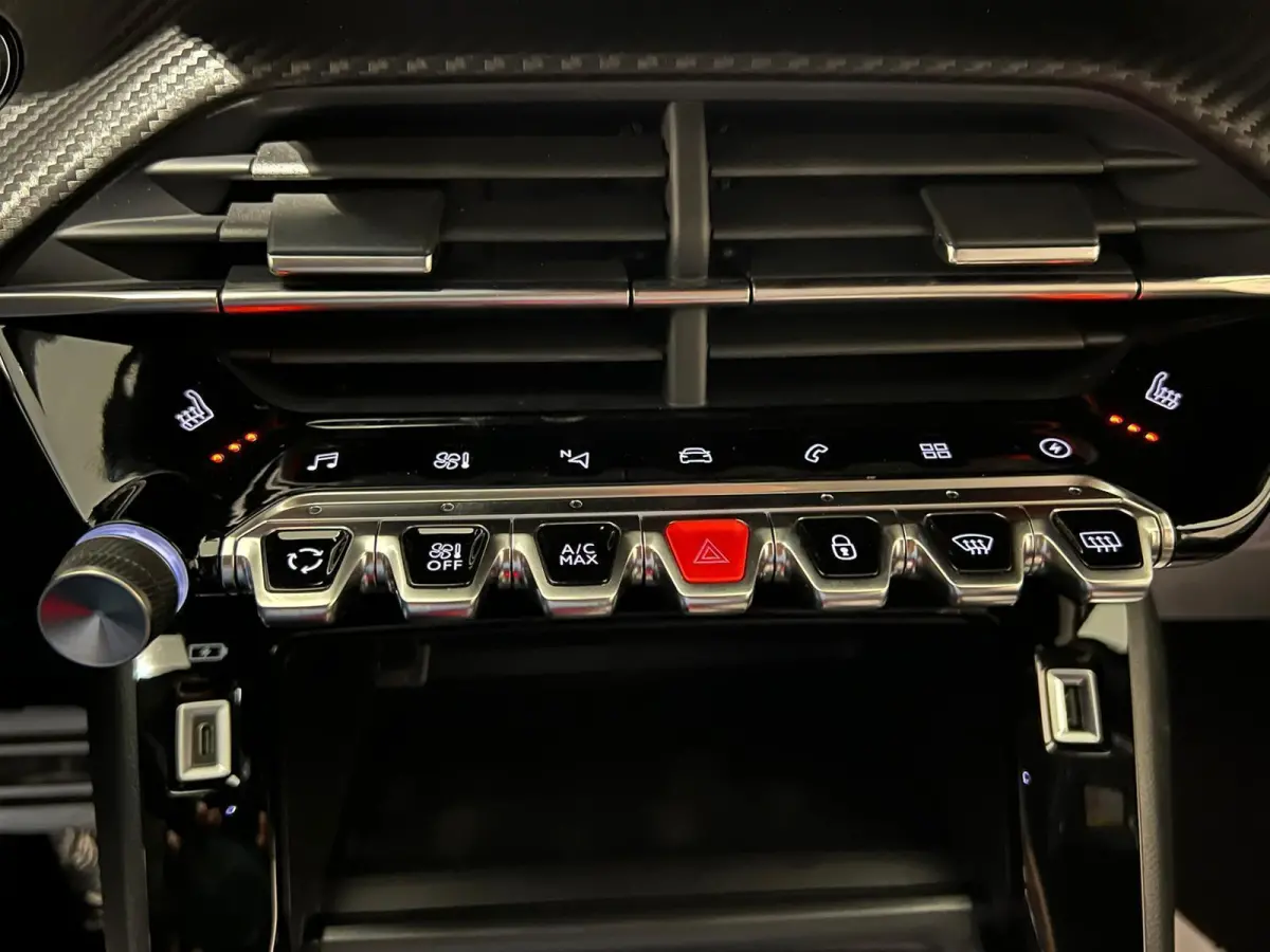 EV GT 50 kWh Climate Control | Elek. Verstelbare Stoelen + Geheugen & Verwarming | Full Map Navigatie | Apple Carplay / Android Auto | Camera | Parkeersensoren | Bekleding Half Leder / Alcan