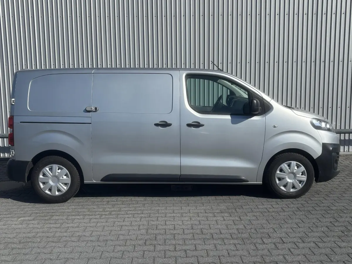 1.6 BlueHDI 95 Club M*NAVI*CRUISE*A/C*TEL*PDC*