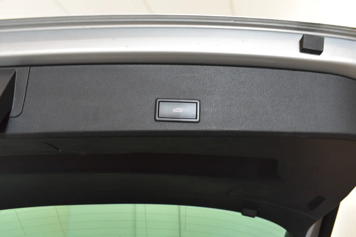 1.0 EcoTSI Style El aKlep Cruise LED PDC Navi