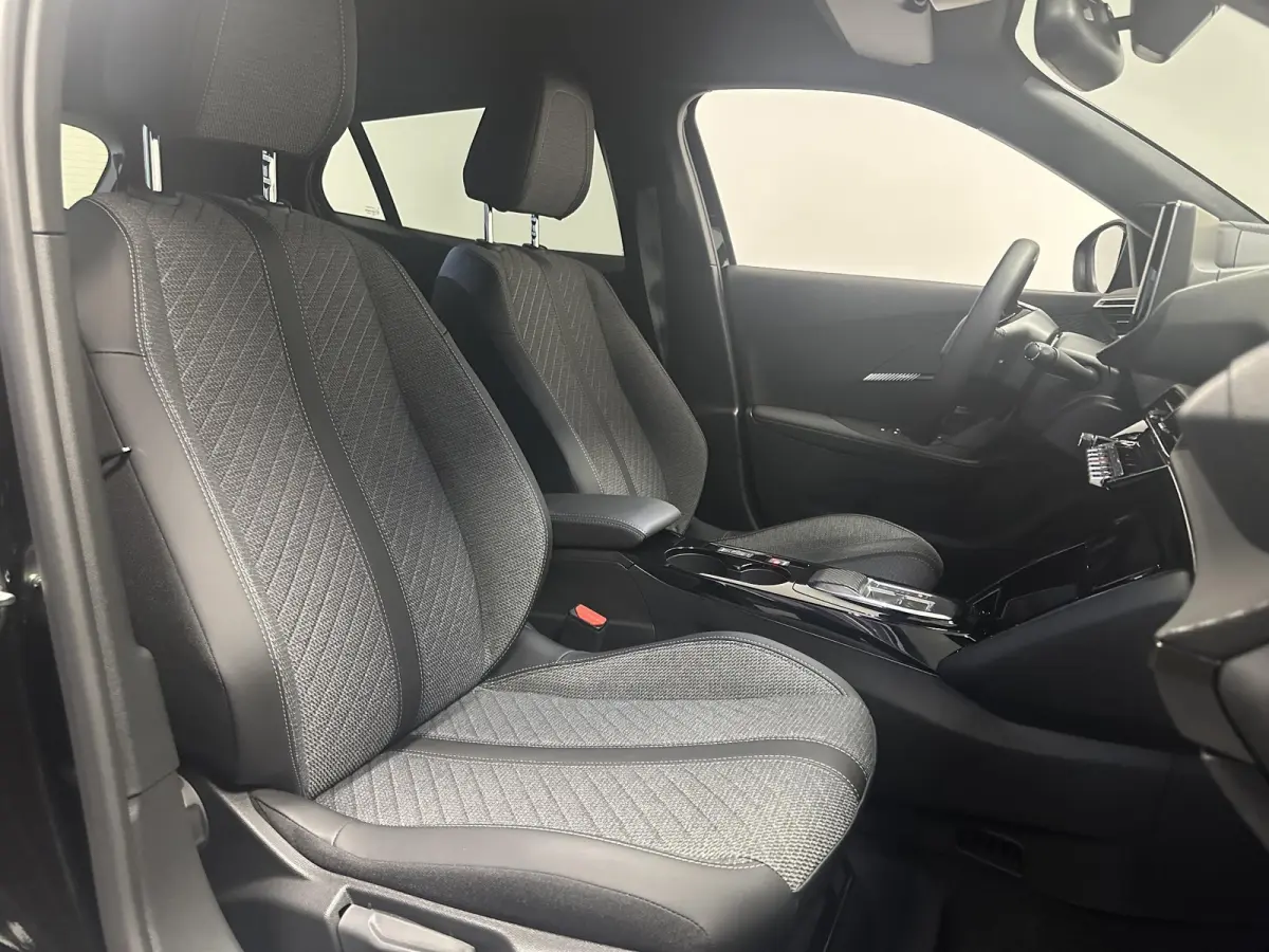 EV Allure 54 kWh | Climate control | Camera | Stoelverwarming | Apple Carplay/Android Auto