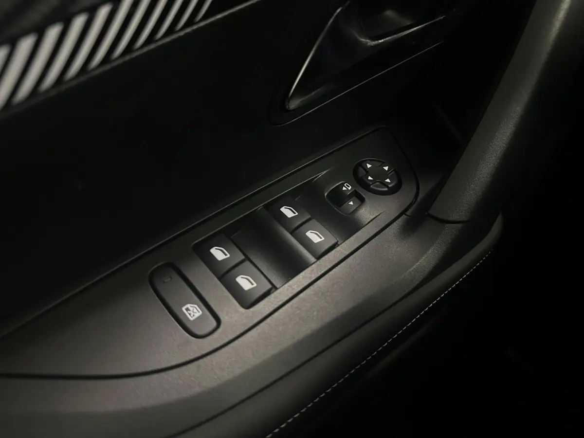 EV Allure 54 kWh | Climate control | Camera | Stoelverwarming | Apple Carplay/Android Auto