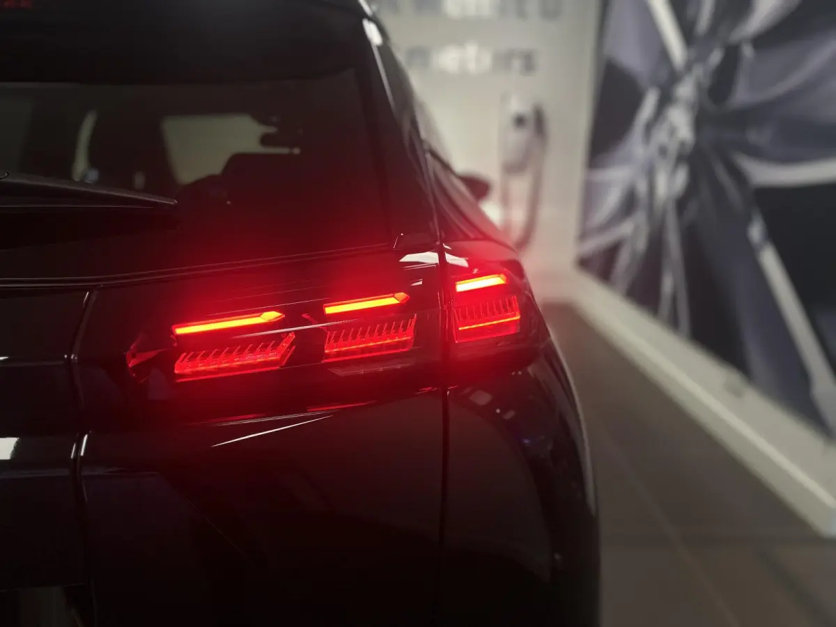 EV Allure 54 kWh | Climate control | Camera | Stoelverwarming | Apple Carplay/Android Auto