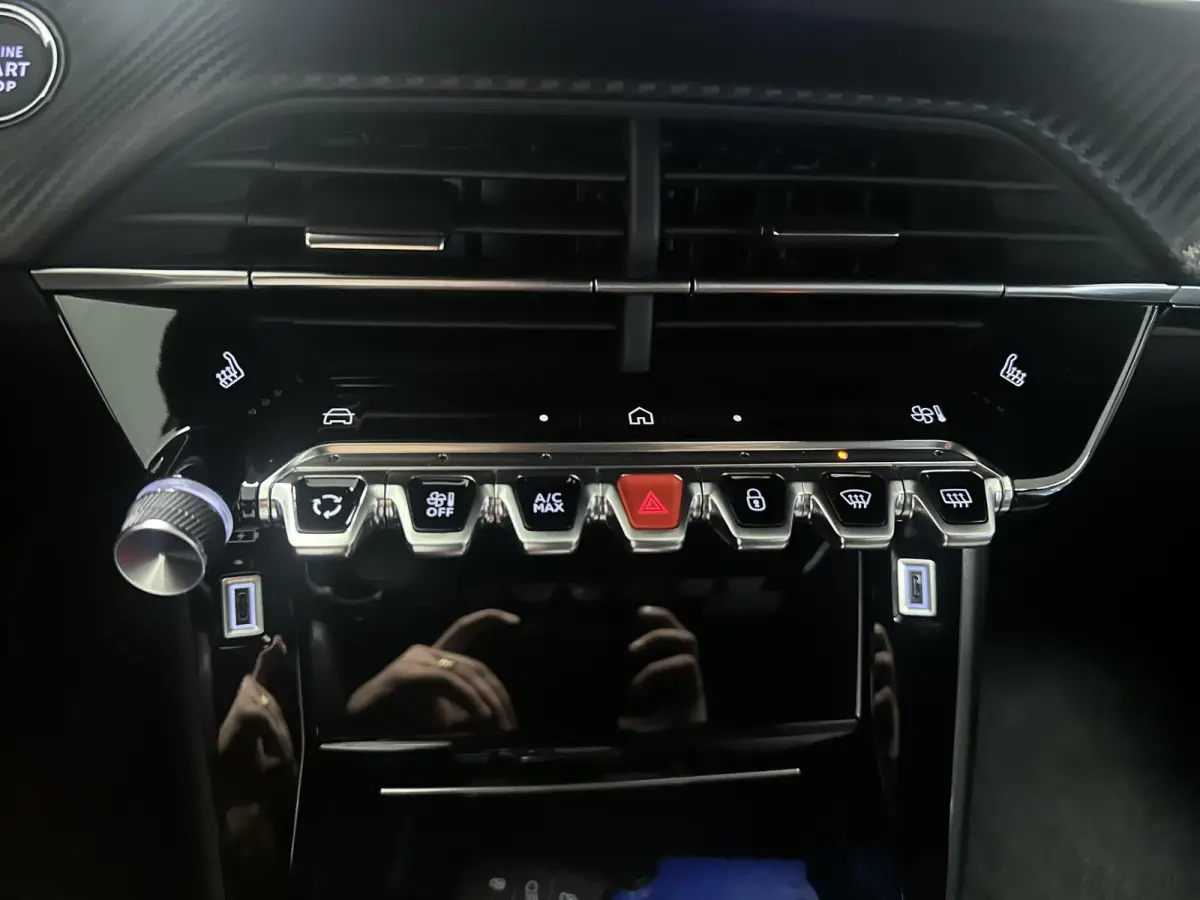 EV Allure 54 kWh | Climate control | Camera | Stoelverwarming | Apple Carplay/Android Auto