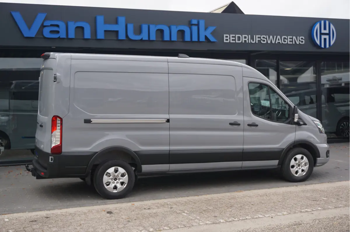 350L L3H2 Limited AUT-8 165PK BPM VRIJ Navi, Adap. Cruise, 360° Cam, Trekhaak, 2x Schuifdeur!! NR. 204