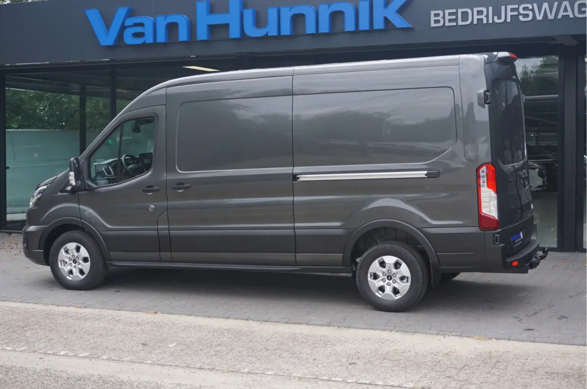 350L L3H2 Limited AUT-8 165PK BPM VRIJ Navi, Adap. Cruise, 360° Cam, Trekhaak, 2x Schuifdeur!! NR. 258