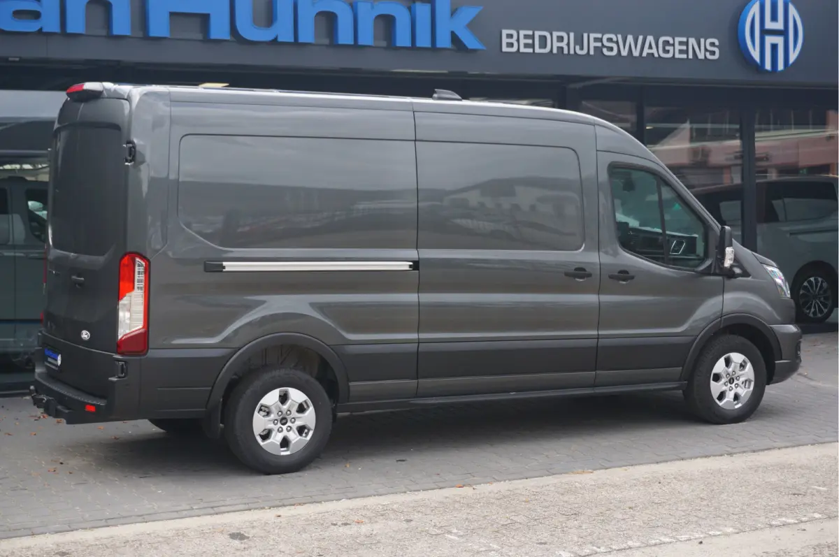 350L L3H2 Limited AUT-8 165PK BPM VRIJ Navi, Adap. Cruise, 360° Cam, Trekhaak, 2x Schuifdeur!! NR. 258
