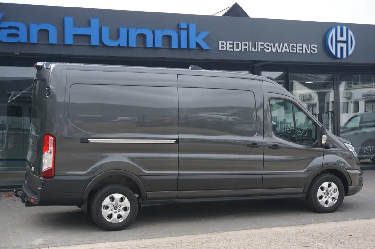 350L L3H2 Limited AUT-8 165PK BPM VRIJ Navi, Adap. Cruise, 360° Cam, Trekhaak!! NR. 225