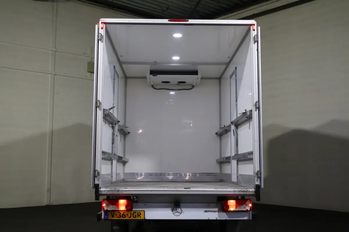 314 CDI Koel Bakwagen Dag en Nacht
