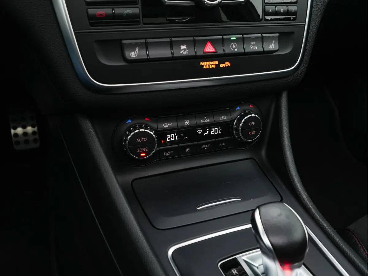 AMG 45 4MATIC Aut.*PANO | XENON | LEATHER-ALCANTARA | MEMORY-PACK | HARMAN/KARDON | KEYLESS |  CAMERA | SPORTSEATS | HEATED-SEATS | NAVI-FULLMAP | SHIFTPADDLES  | ECC | PDC | CRUISE | 20''AL