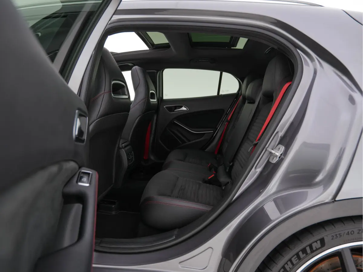 AMG 45 4MATIC Aut.*PANO | XENON | LEATHER-ALCANTARA | MEMORY-PACK | HARMAN/KARDON | KEYLESS |  CAMERA | SPORTSEATS | HEATED-SEATS | NAVI-FULLMAP | SHIFTPADDLES  | ECC | PDC | CRUISE | 20''AL