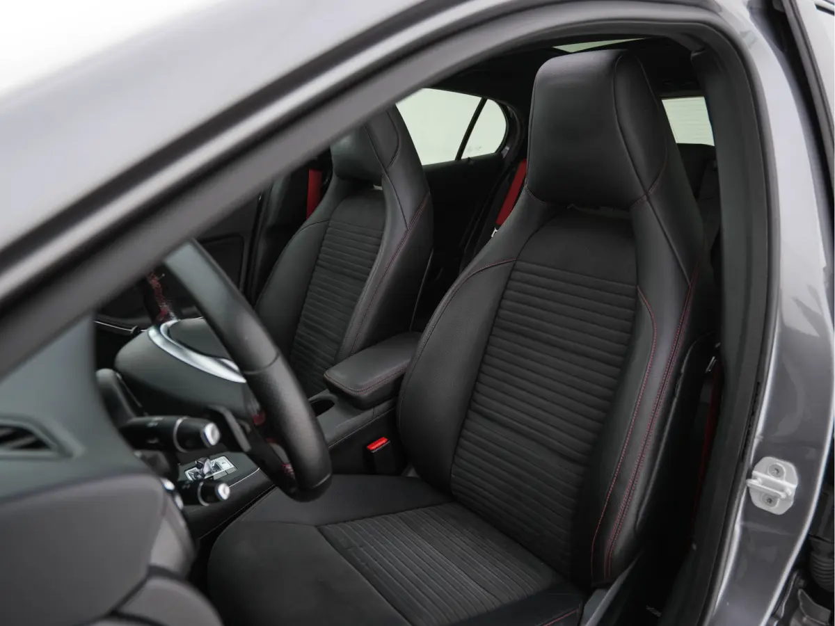 AMG 45 4MATIC Aut.*PANO | XENON | LEATHER-ALCANTARA | MEMORY-PACK | HARMAN/KARDON | KEYLESS |  CAMERA | SPORTSEATS | HEATED-SEATS | NAVI-FULLMAP | SHIFTPADDLES  | ECC | PDC | CRUISE | 20''AL