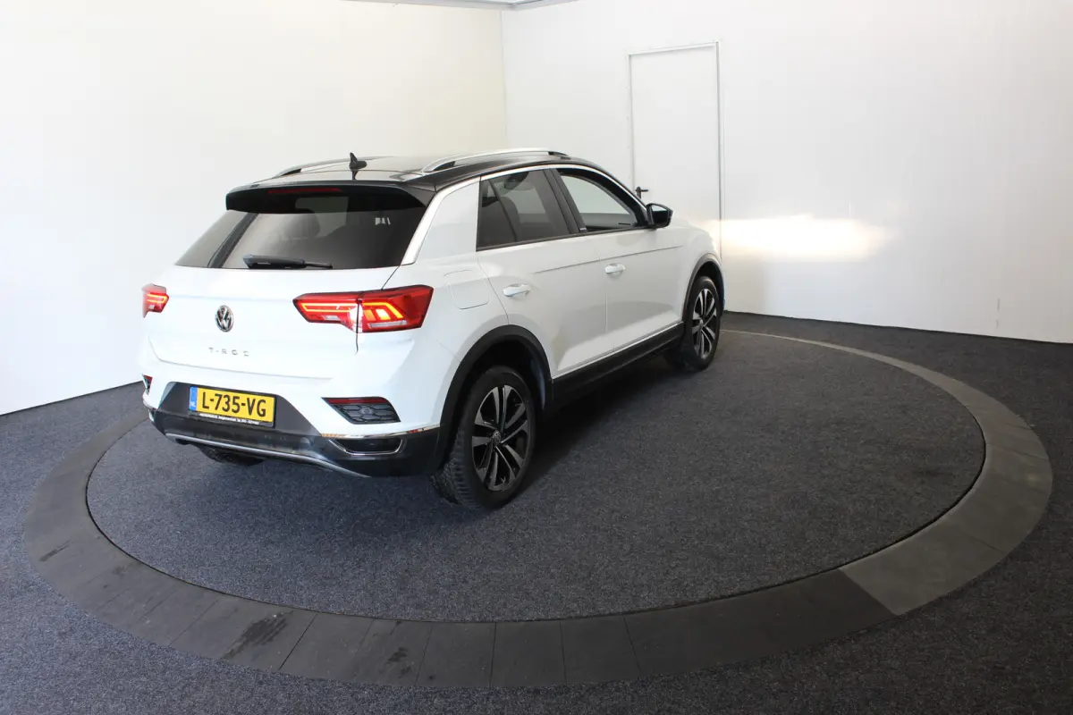 1.5 TSI Sport R Bi-tone Automaat Navi Carplay Stoelverw. Adapt. Cru