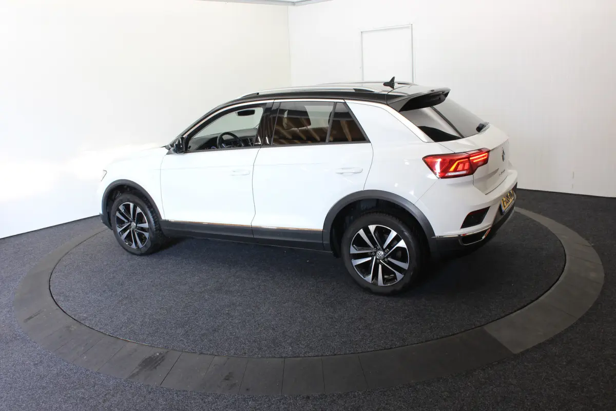 1.5 TSI Sport R Bi-tone Automaat Navi Carplay Stoelverw. Adapt. Cru