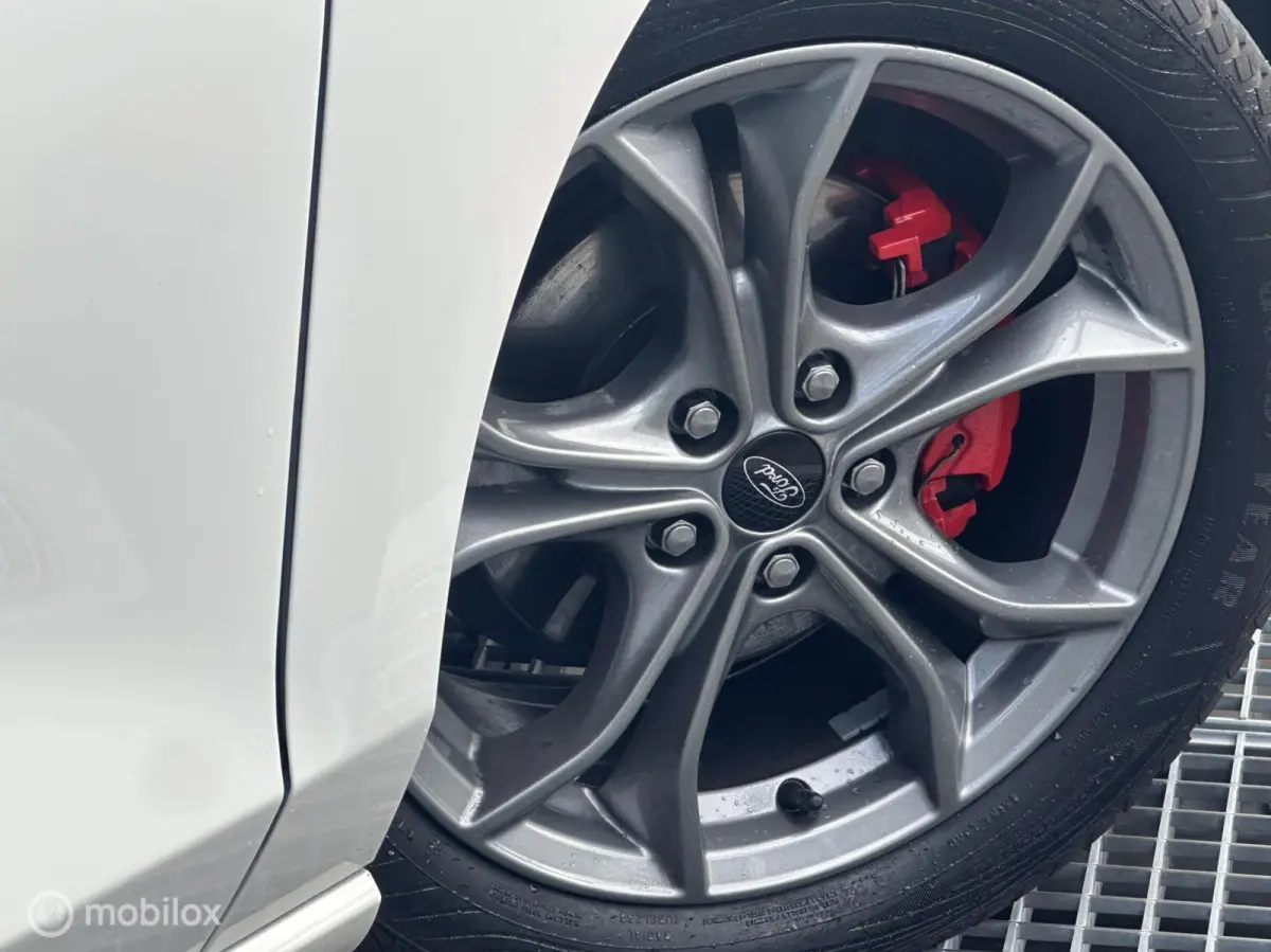 1.5 EcoBoost ST LINE