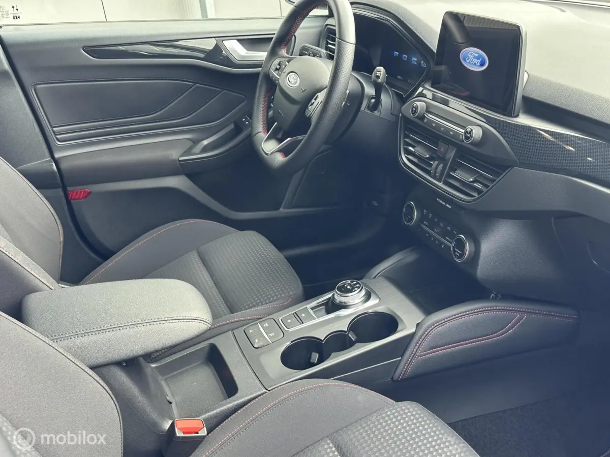 1.5 EcoBoost ST LINE