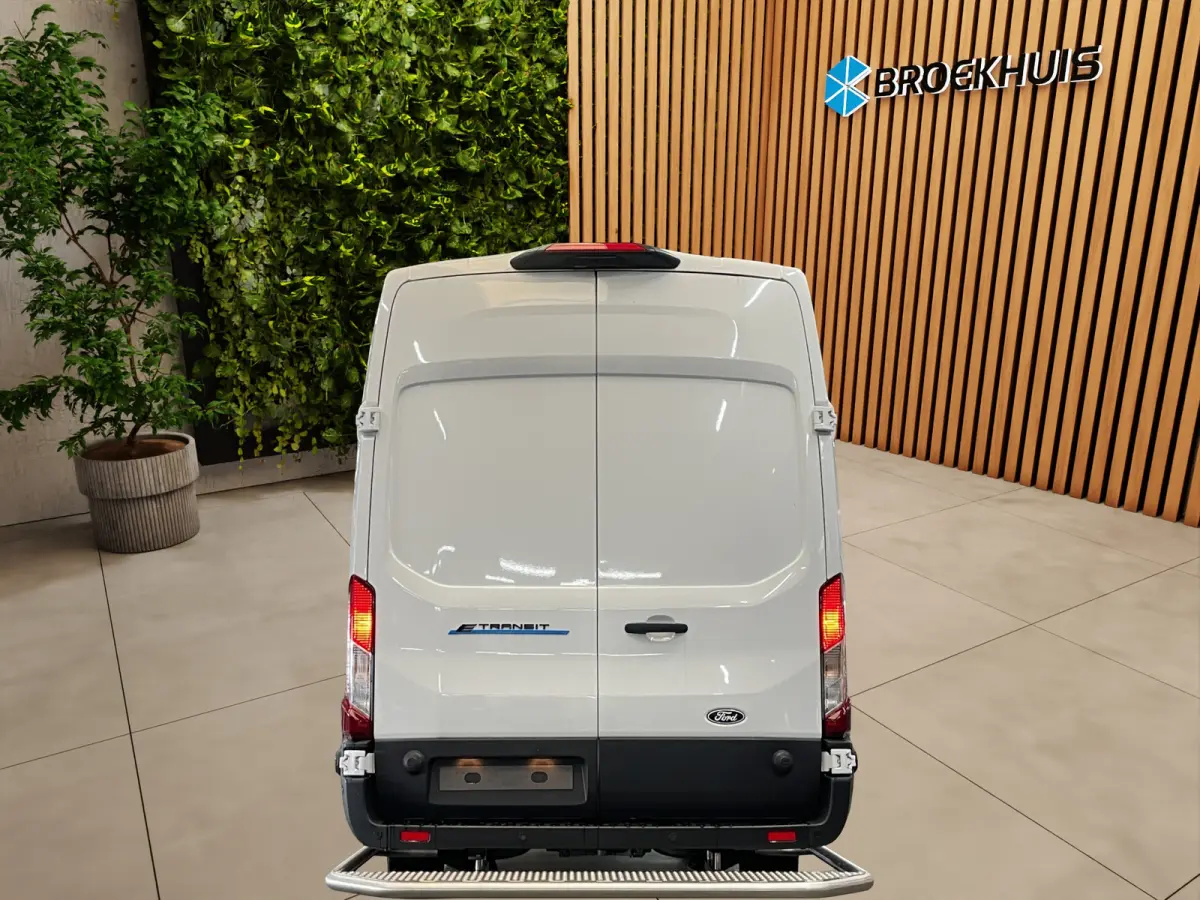 350 L4 68kWh Trend | Subco klaar! | Automatische airconditioning | Camerasysteem Vision 360 Graden | HV-accu 68 kWh