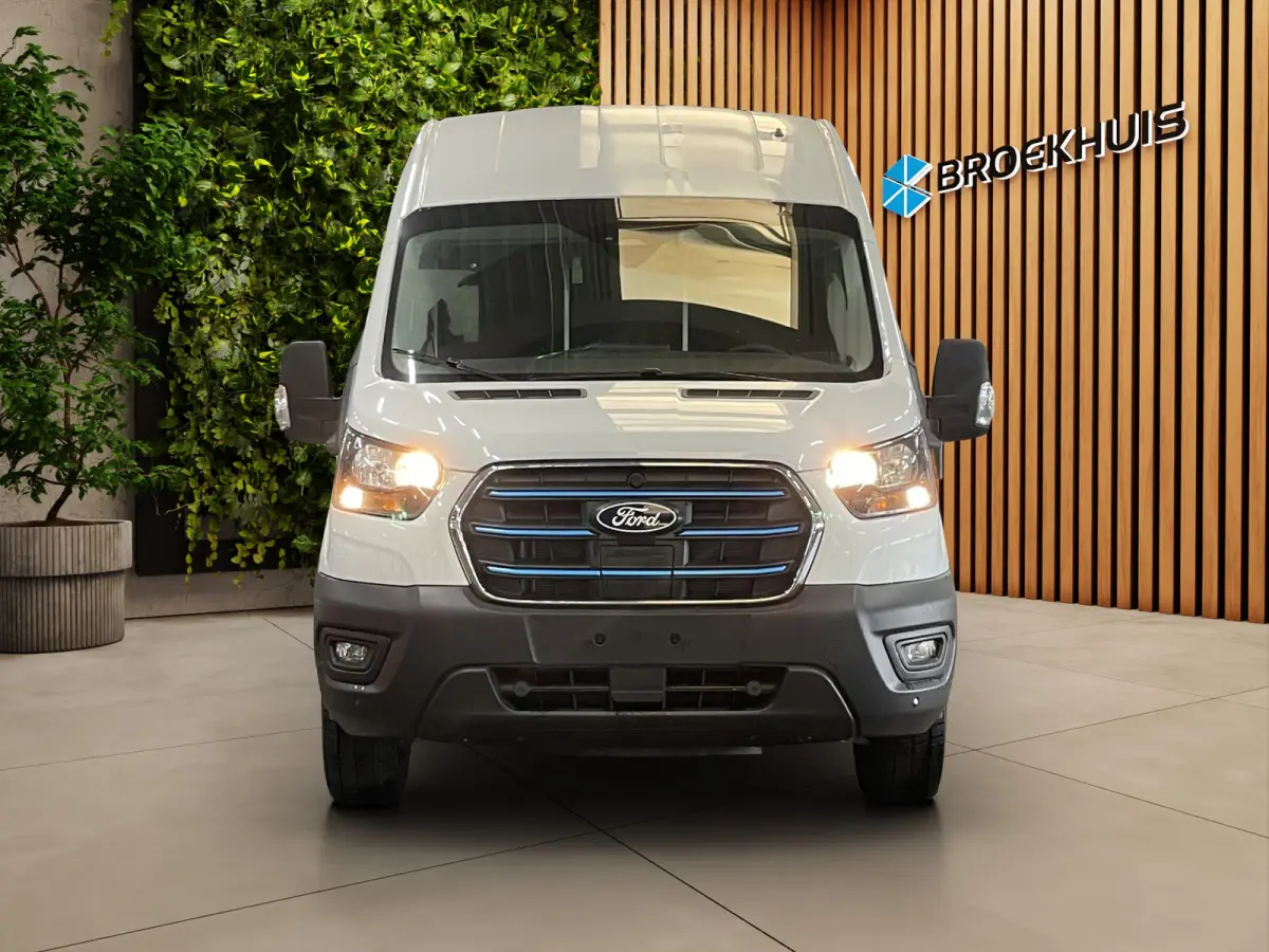 350 L4 68kWh Trend | Subco klaar! | Automatische airconditioning | Camerasysteem Vision 360 Graden | HV-accu 68 kWh