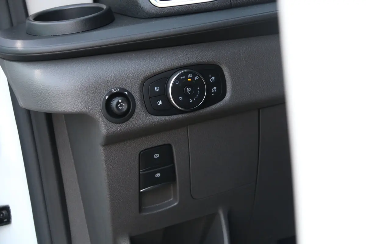 350 L4 68kWh Trend | Subco klaar! | Automatische airconditioning | Camerasysteem Vision 360 Graden | HV-accu 68 kWh