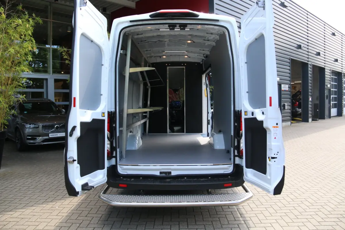 350 L4 68kWh Trend | Subco klaar! | Automatische airconditioning | Camerasysteem Vision 360 Graden | HV-accu 68 kWh