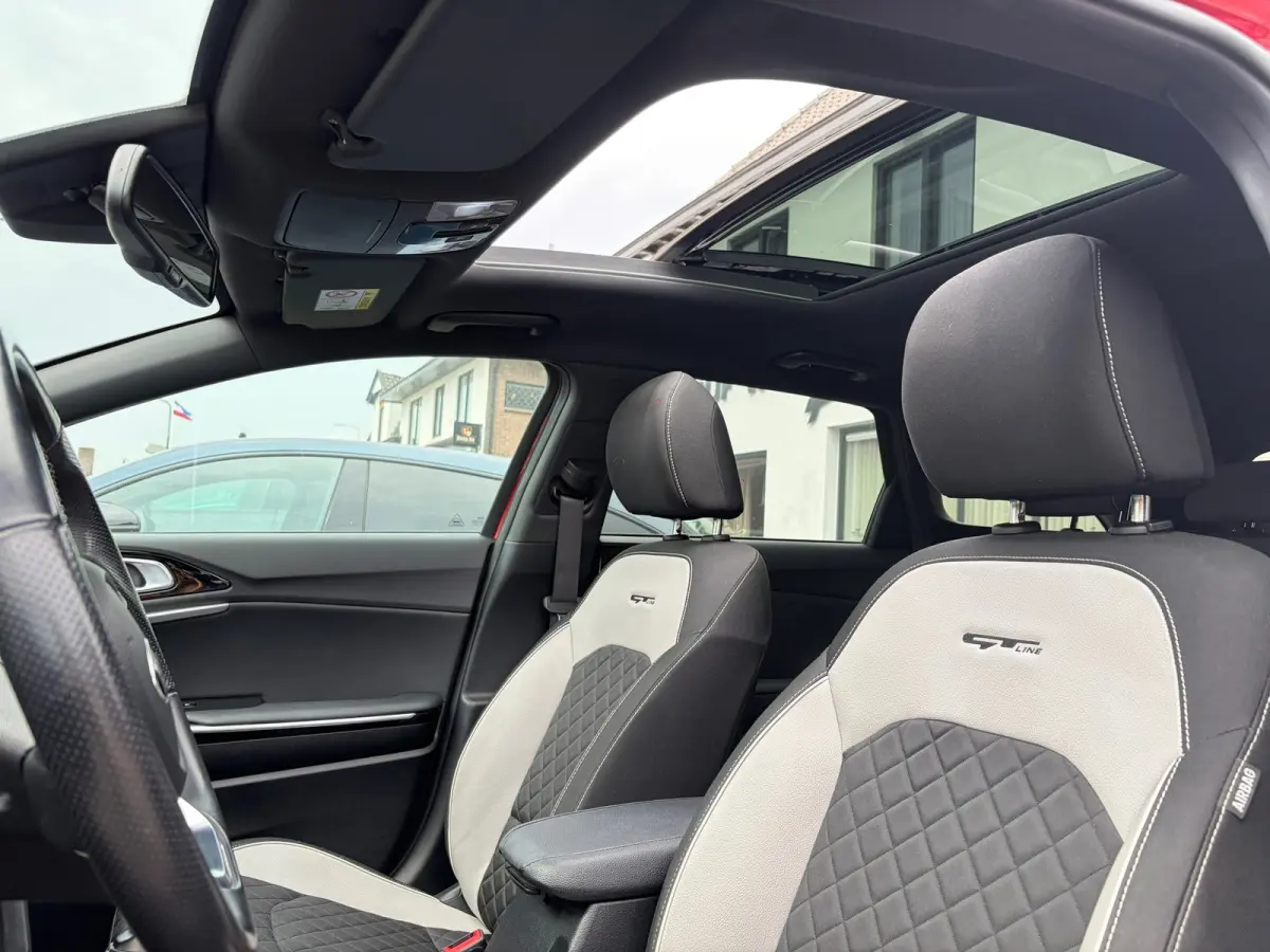 1.0 T-GDi GT-Line Edition, Panoramadak,Apple Carplay/Android,Navigatie