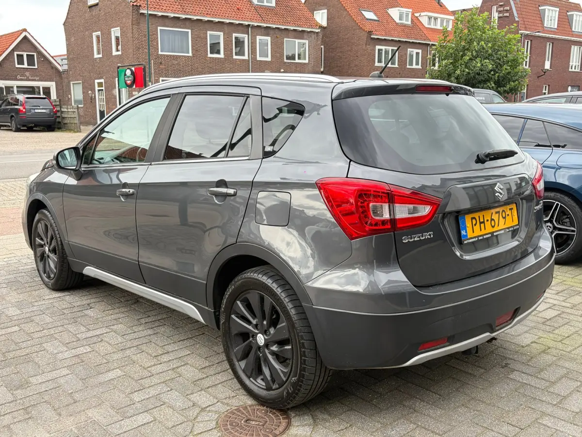 1.0 Boosterjet Exclusive, Stoelverwarming,Navigatie,Trekhaak,Achteruitrij camera