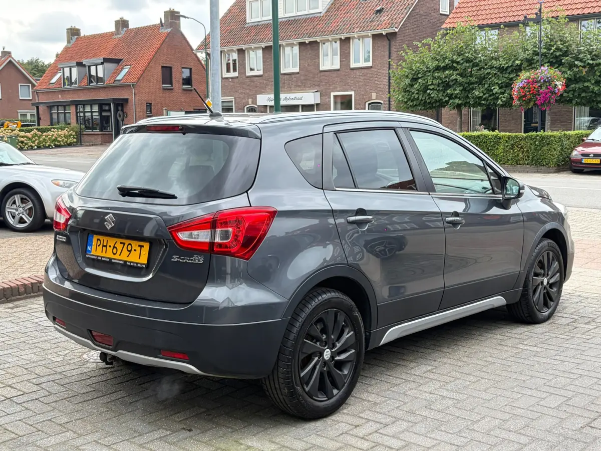 1.0 Boosterjet Exclusive, Stoelverwarming,Navigatie,Trekhaak,Achteruitrij camera