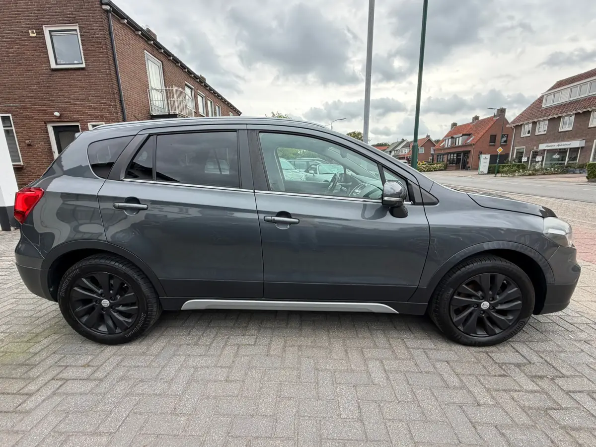 1.0 Boosterjet Exclusive, Stoelverwarming,Navigatie,Trekhaak,Achteruitrij camera