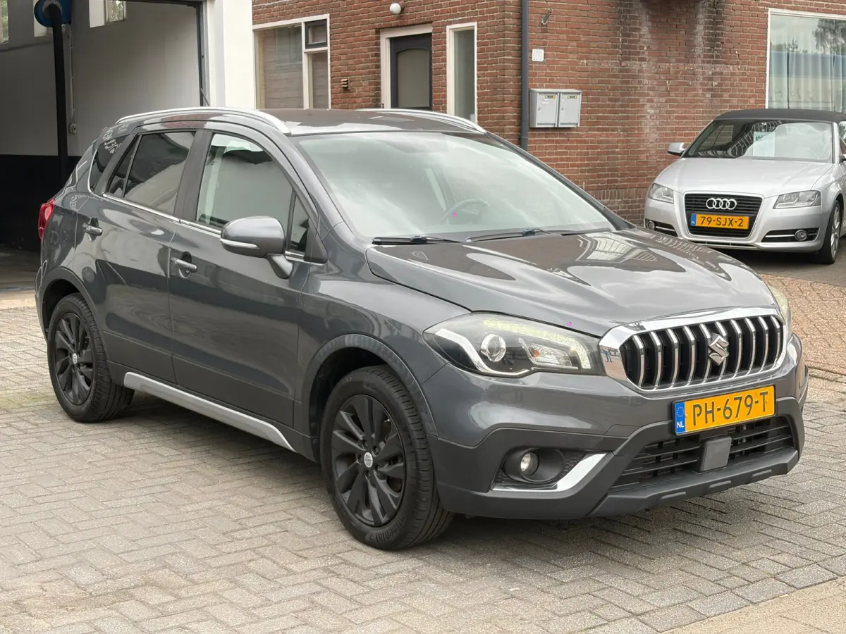 1.0 Boosterjet Exclusive, Stoelverwarming,Navigatie,Trekhaak,Achteruitrij camera
