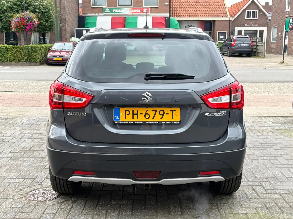 1.0 Boosterjet Exclusive, Stoelverwarming,Navigatie,Trekhaak,Achteruitrij camera