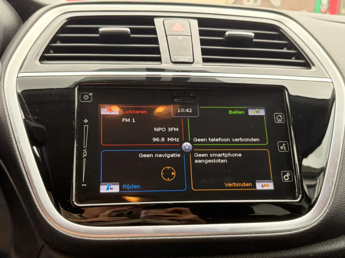 1.0 Boosterjet Exclusive, Stoelverwarming,Navigatie,Trekhaak,Achteruitrij camera