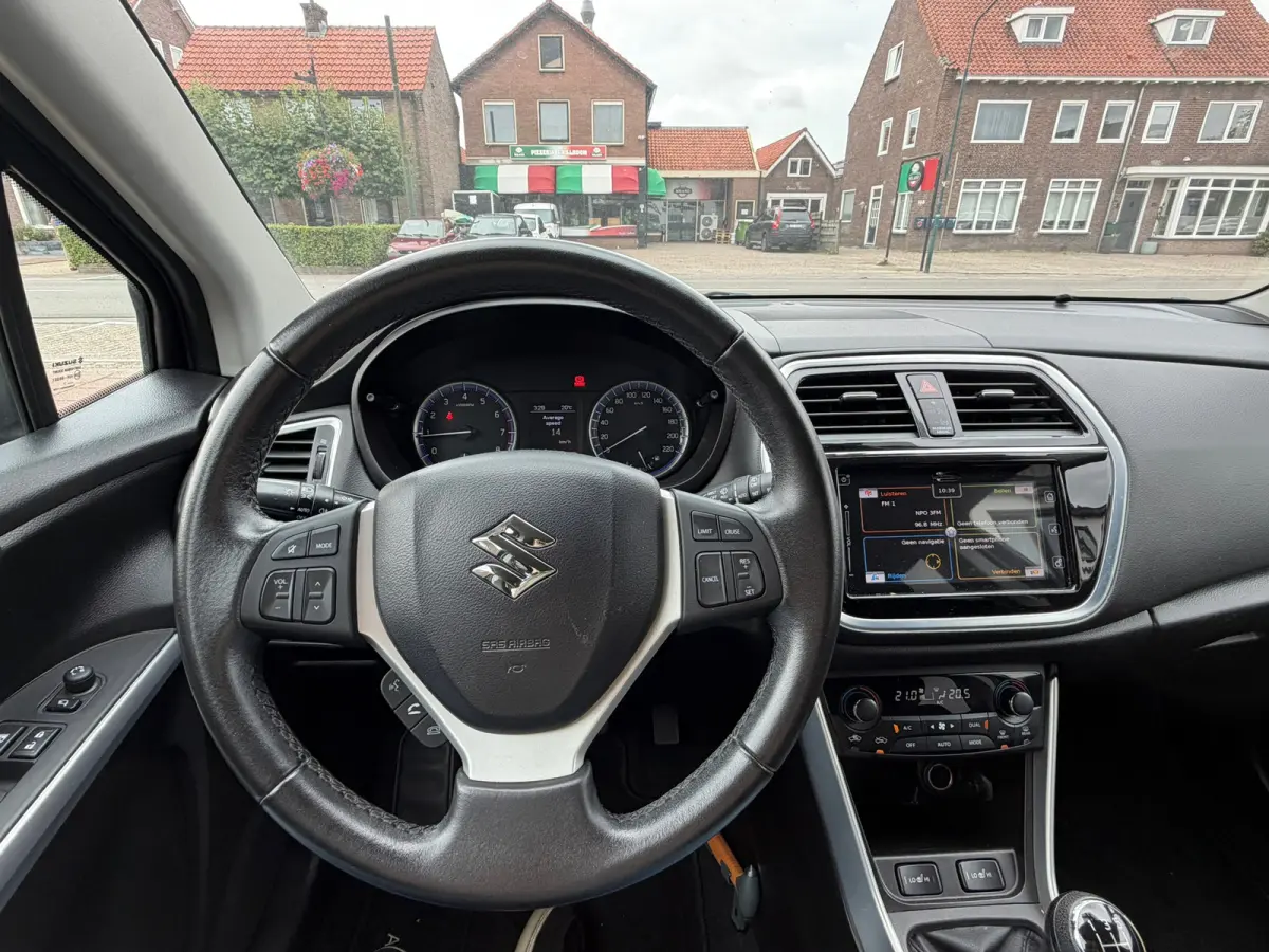 1.0 Boosterjet Exclusive, Stoelverwarming,Navigatie,Trekhaak,Achteruitrij camera