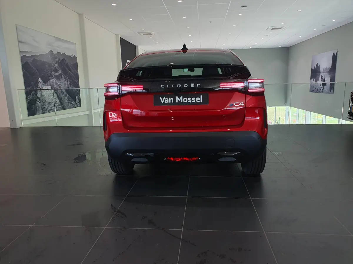 Business 156pk Extended range 54 kWh Climate Control | Verwarmde Voorstoelen | Voorruit Verwarmd | Full Map Navigatie | Apple Carplay / Android Auto | Bekleding Half Leder | Direct uit Voorr