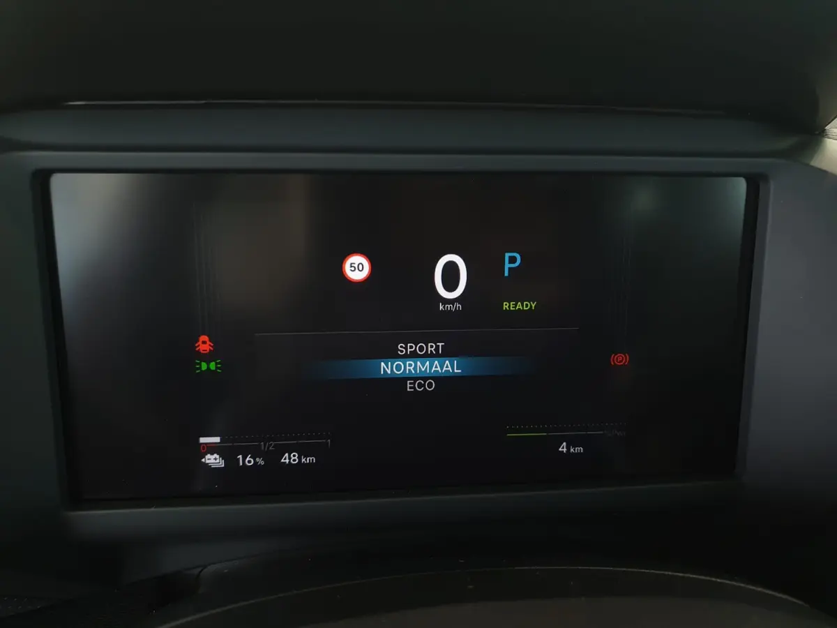 Business 156pk Extended range 54 kWh Climate Control | Verwarmde Voorstoelen | Voorruit Verwarmd | Full Map Navigatie | Apple Carplay / Android Auto | Bekleding Half Leder | Direct uit Voorr