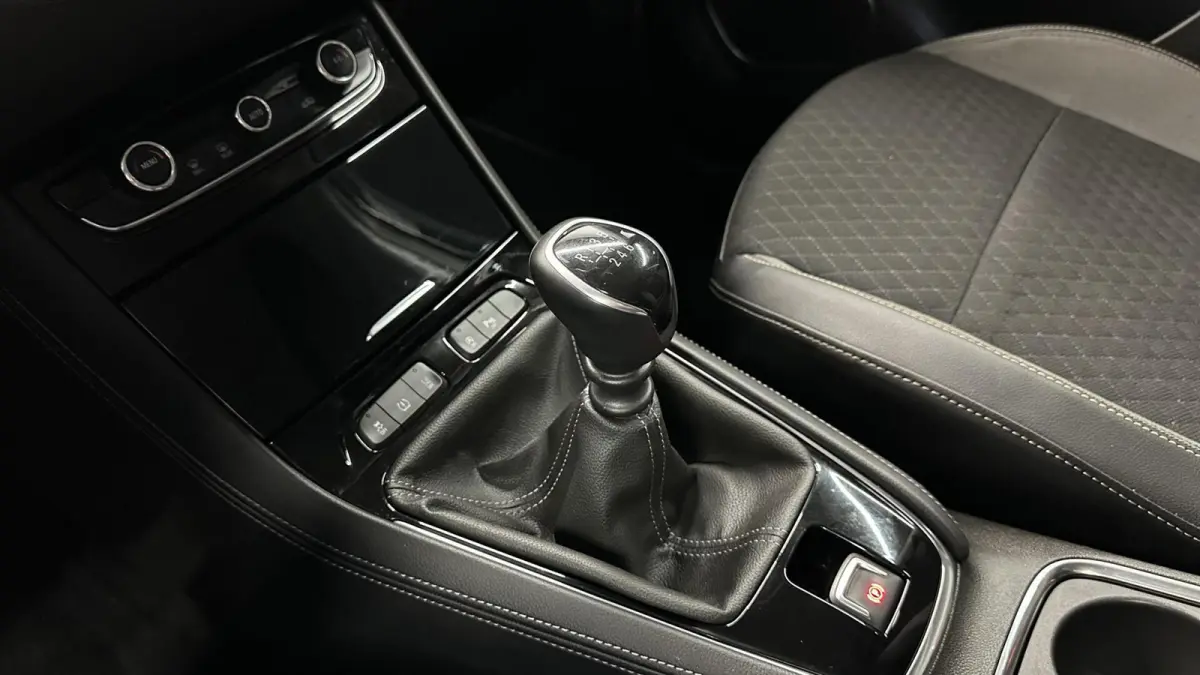 1.2 Turbo Business Elegance TREKHAAK NAVI ECC CRUISE LM.