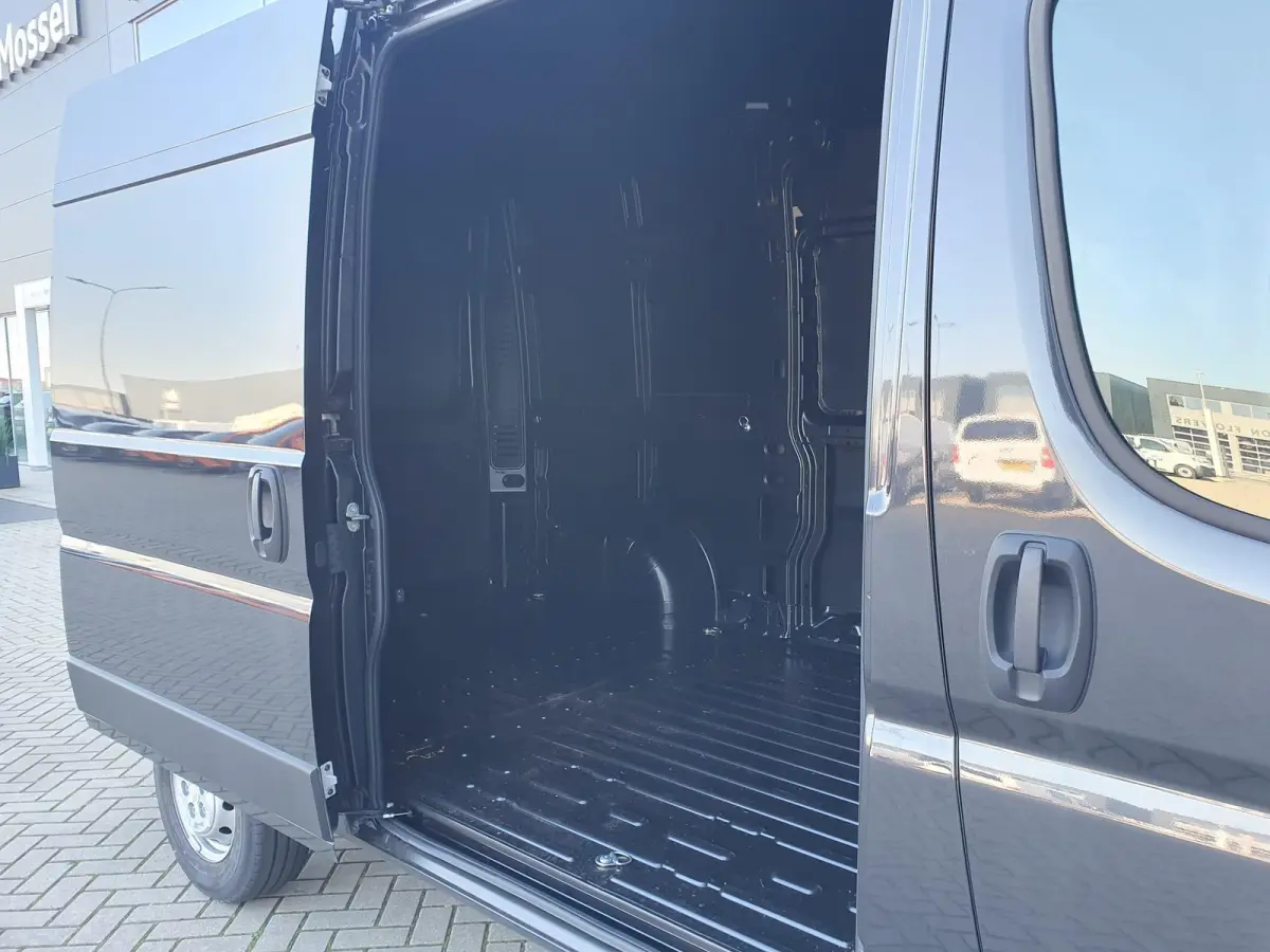 2.2 BlueHDi 120 L2H2 3.3t Ideaal voor Camper ombouw | 3-Zits | Climate Control | Full Map Navigatie | Apple Carplay / Android Auto | Cruise Control | Parkeersensoren