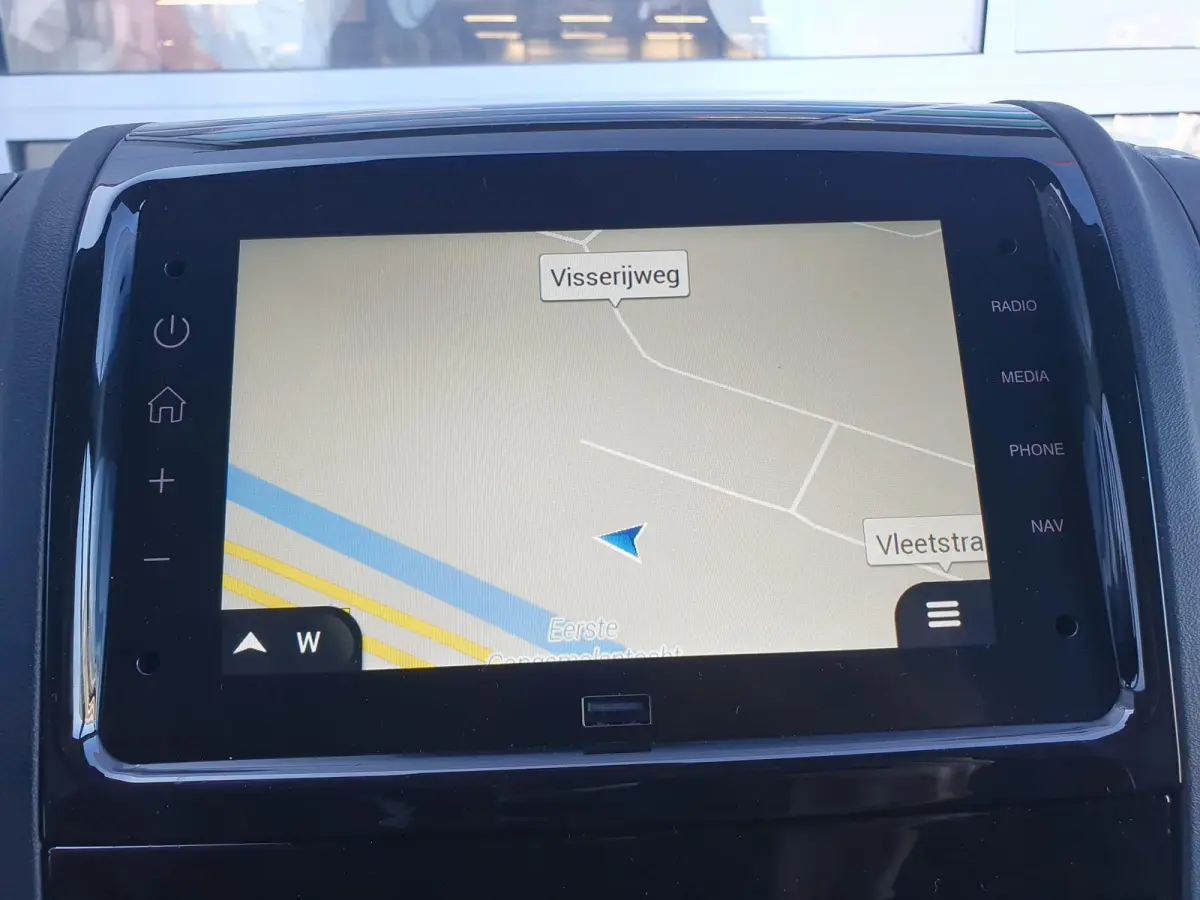 2.2 BlueHDi 120 L2H2 3.3t Ideaal voor Camper ombouw | 3-Zits | Climate Control | Full Map Navigatie | Apple Carplay / Android Auto | Cruise Control | Parkeersensoren
