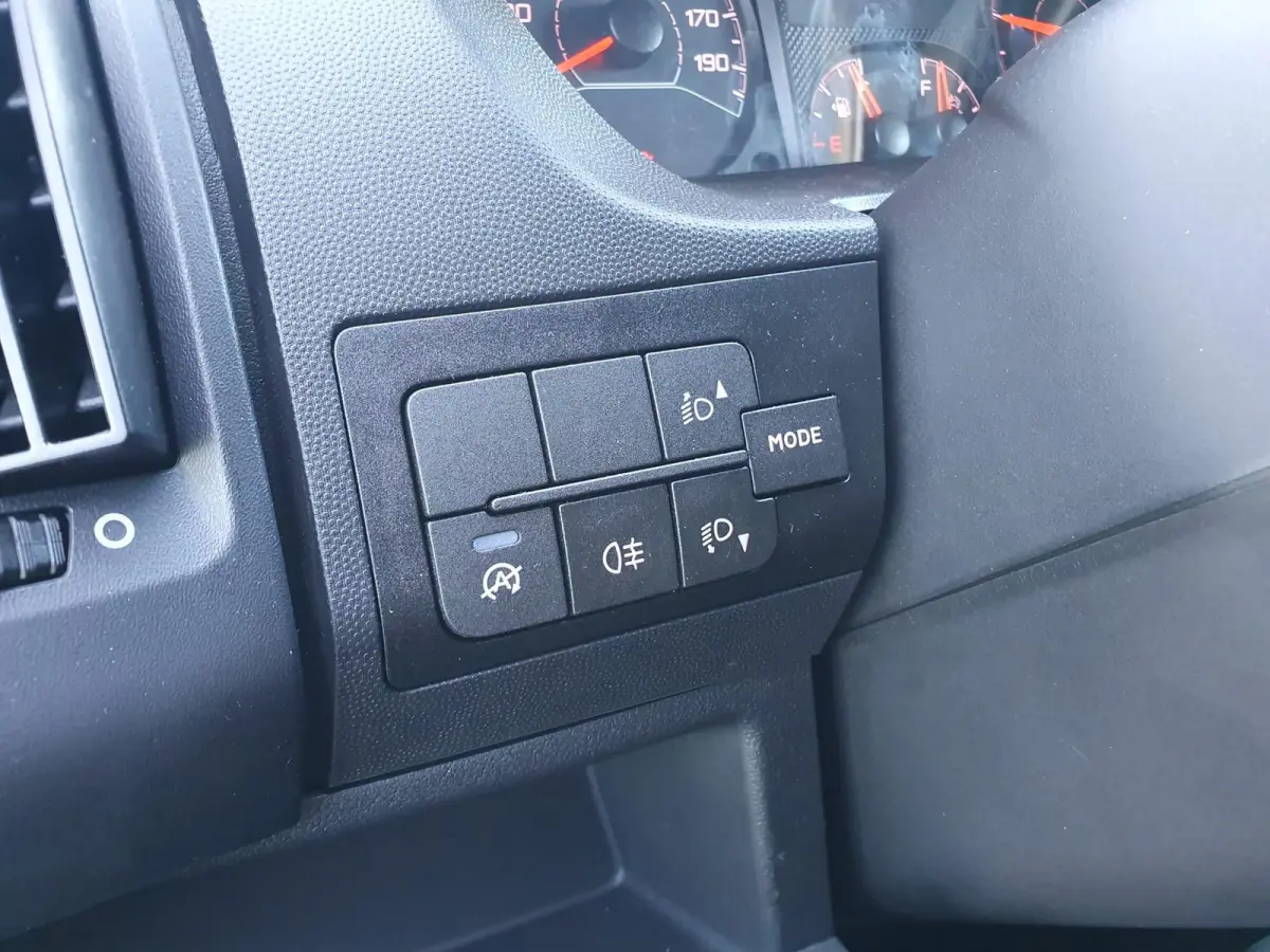 2.2 BlueHDi 120 L2H2 3.3t Ideaal voor Camper ombouw | 3-Zits | Climate Control | Full Map Navigatie | Apple Carplay / Android Auto | Cruise Control | Parkeersensoren