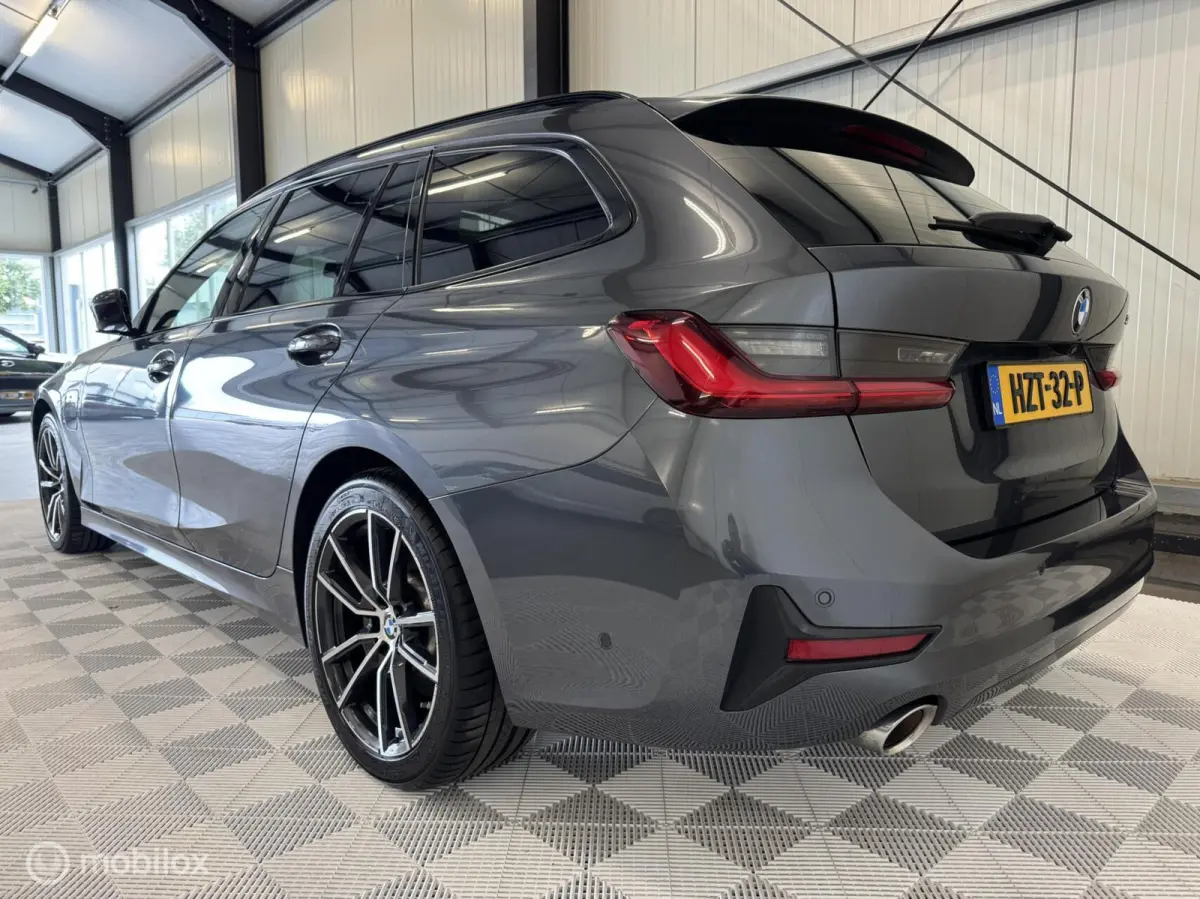 330e Sportline | Leer | HUD | Pano | ACC