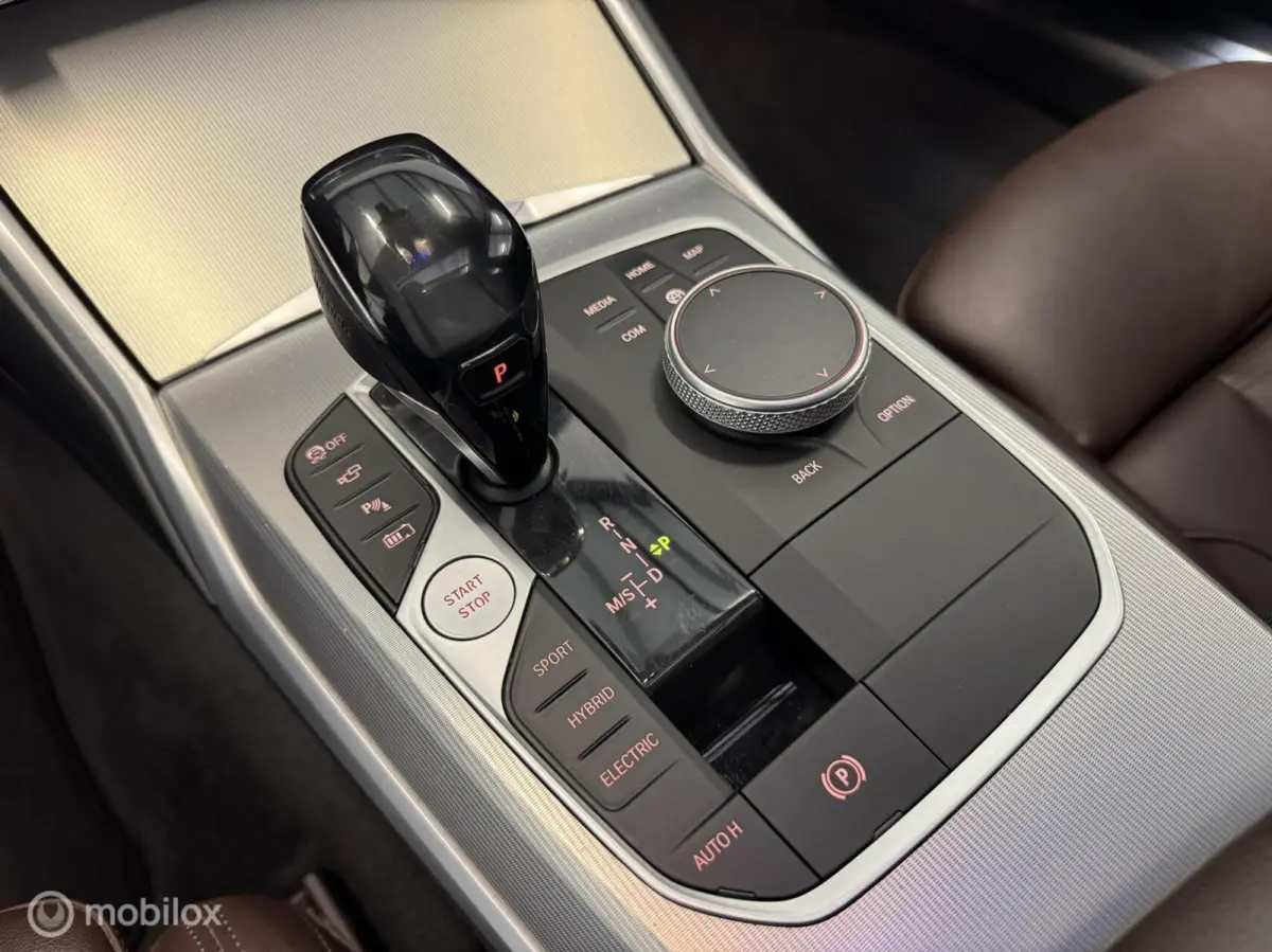 330e Sportline | Leer | HUD | Pano | ACC